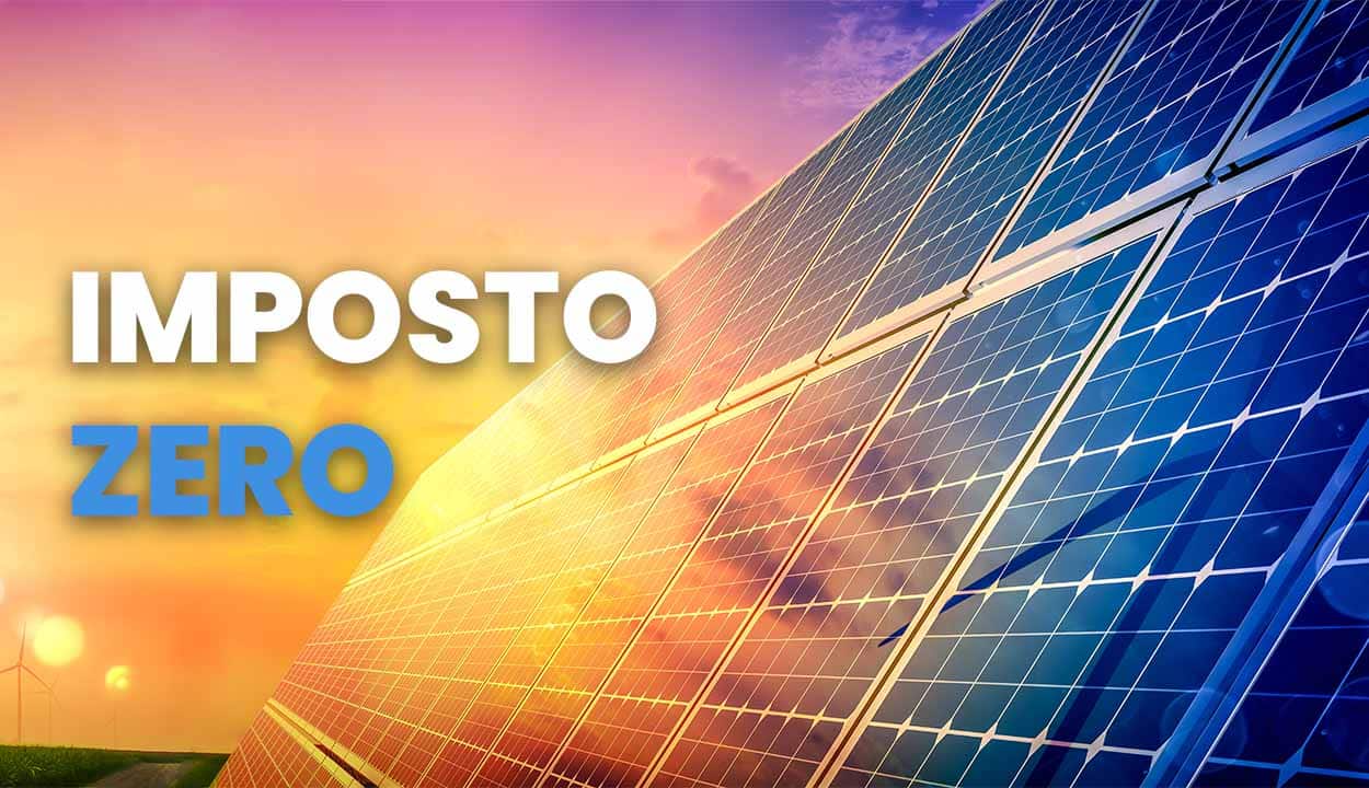 Imagem de um painel solar com o sol batendo nele