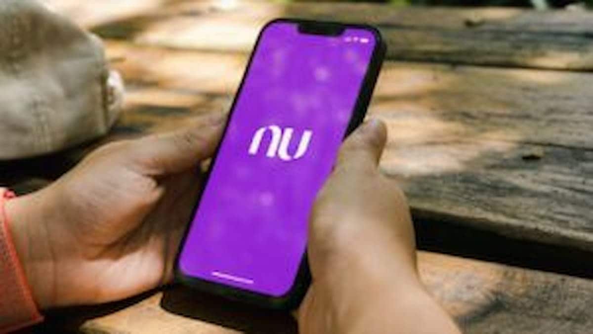 Tela de celular com o aplicativo Nubank