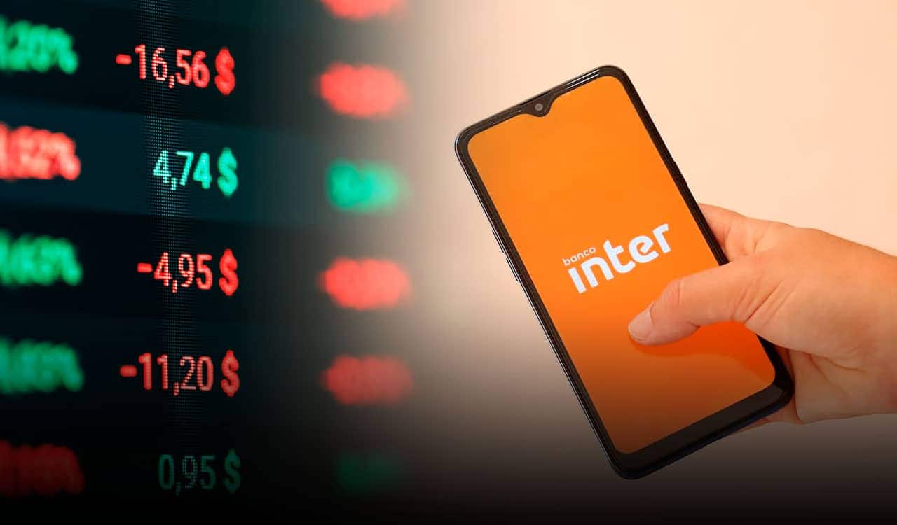 Celular com tela do Banco Inter