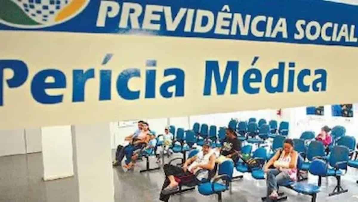 fachada da previdência com o letreiro perícia médica