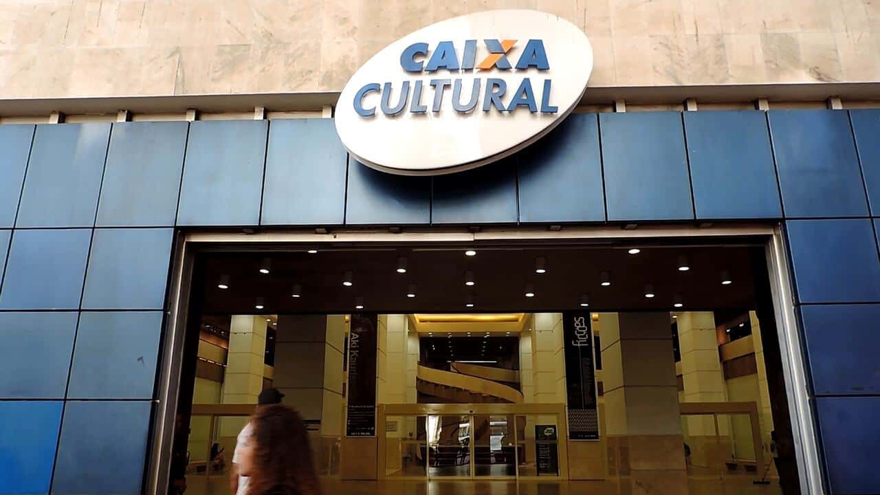Fachada da Caixa Cultural no RJ