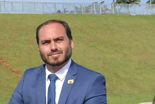 Imagem de Carlos Bolsonaro, filho do ex-presidente, investigado por rachadinha.