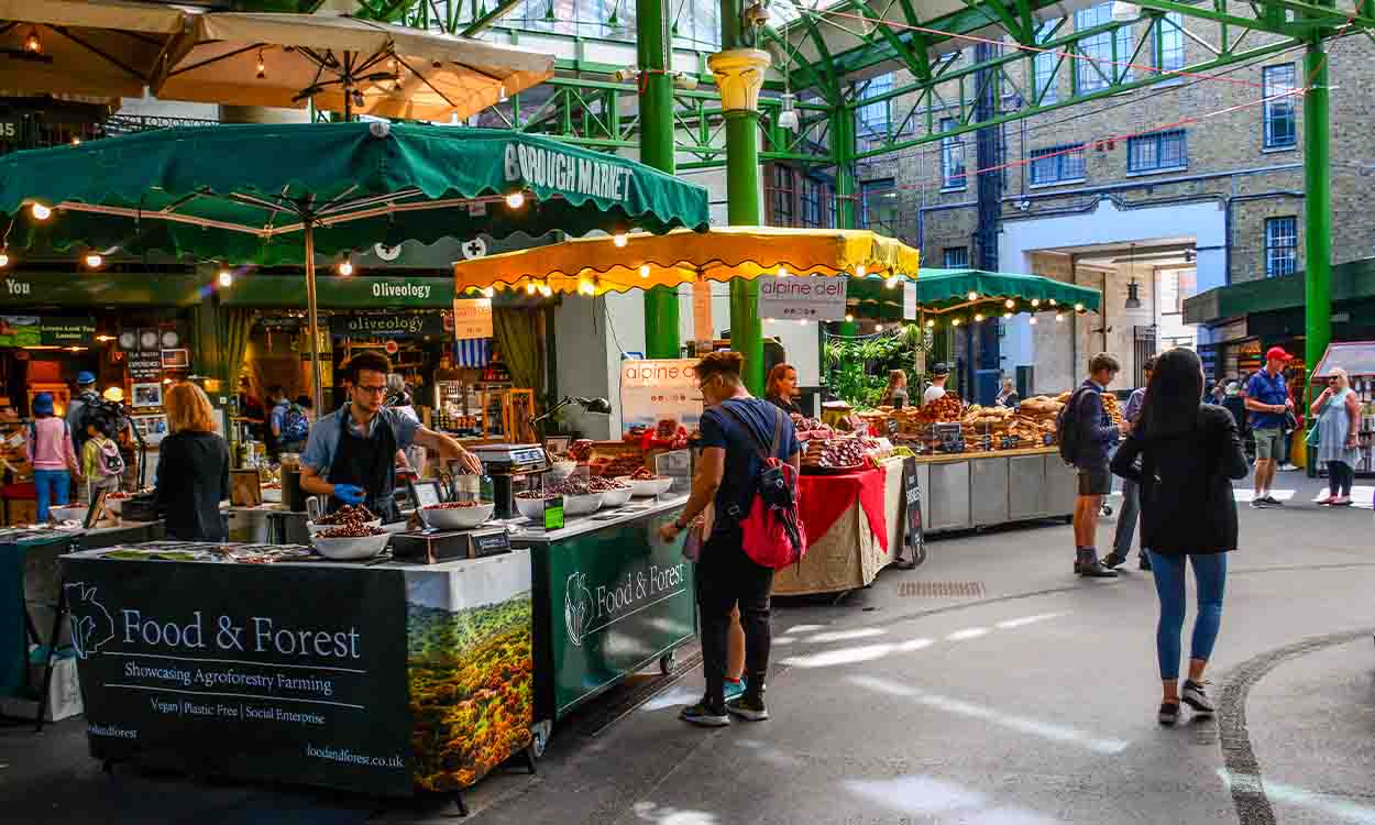 Imagem de um mercado no Reino Unido inflação