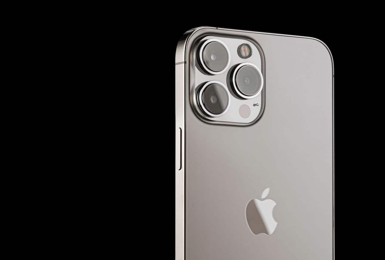 Imagem da parte traseira de um iPhone 17