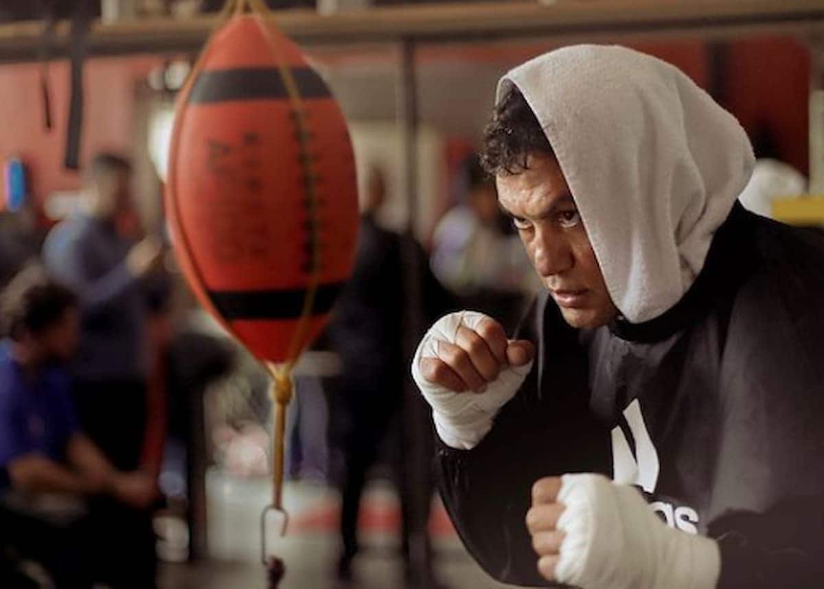 Lutador Popó em treino