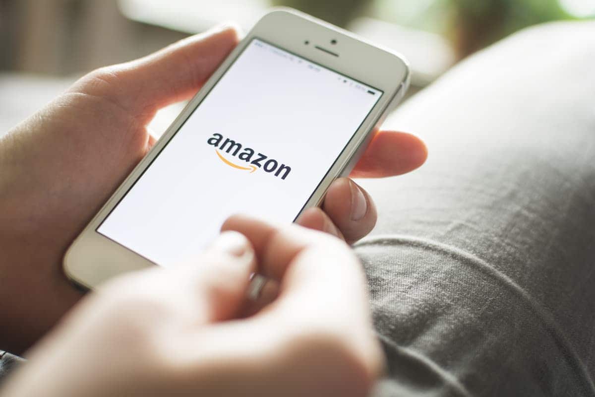 Aplicativo Amazon em celular de cliente