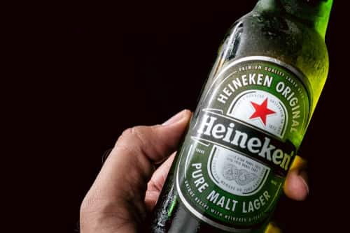 Heineken e rede de fast-food vão premiar solteiros nesta semana