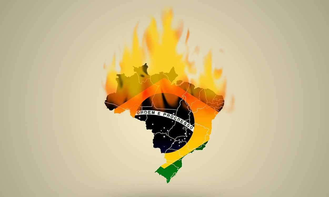 Mapa do Brasil em chamas