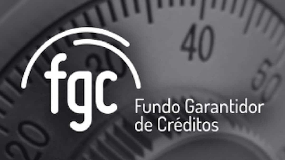 Imagem da escrita do FGC em preto e branco