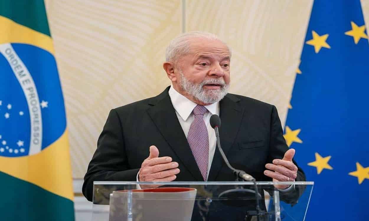 Lula durante discurso em Bruxelas