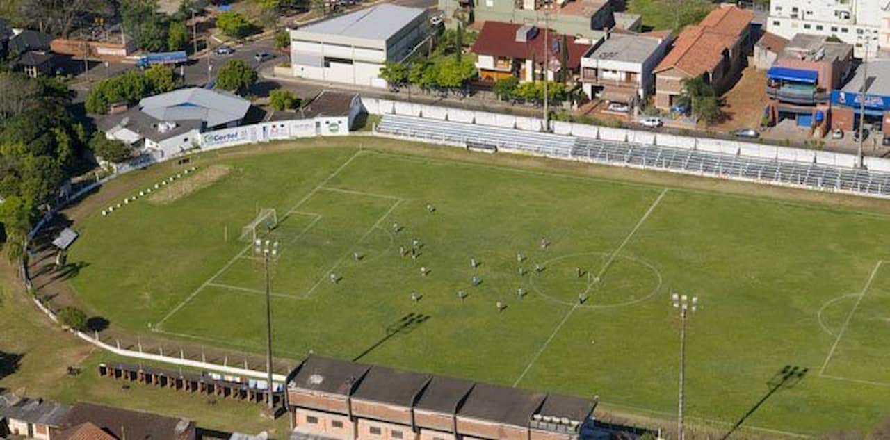 Imagem aérea do antigo Estádio Florestal, da Lajeadense.