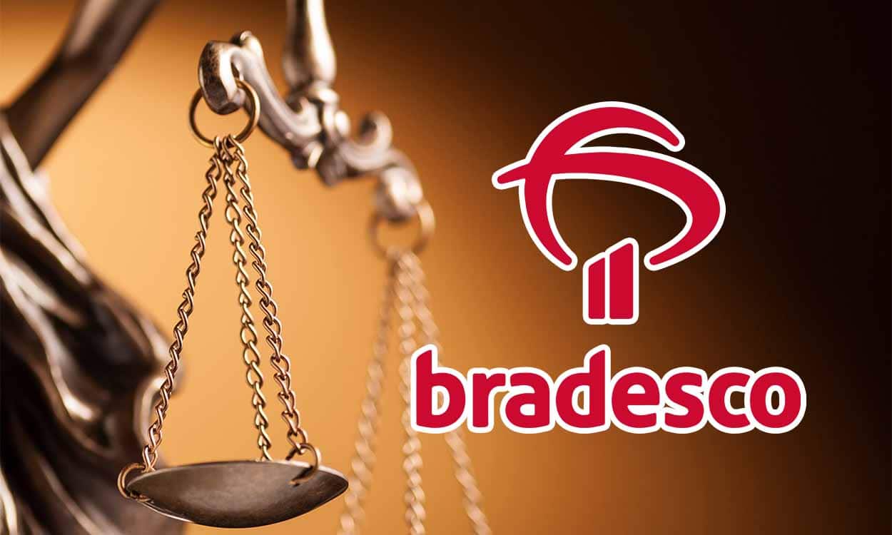 Balança da justiça ao lado do logo do Bradesco.