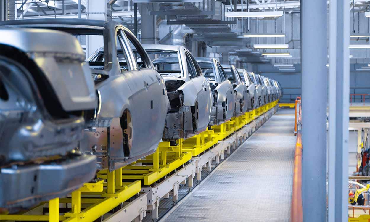 Veículos em linha de produção de fábrica