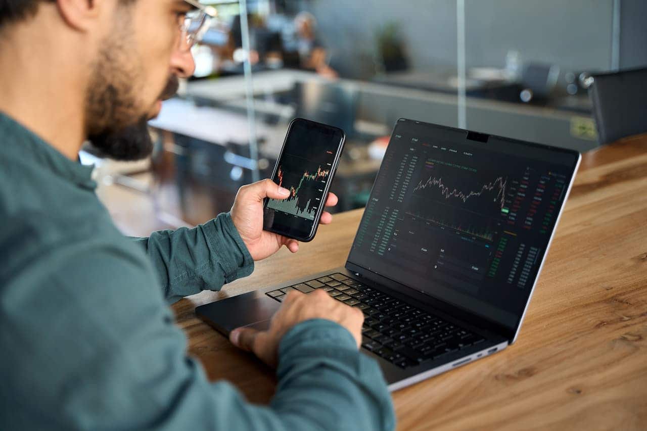 3 dicas para escolher a corretora ideal para começar a investir seu dinheiro