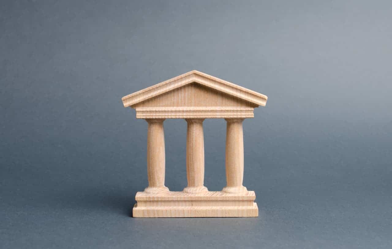 Imagem de miniatura de representação de banco que encerra operação brasil