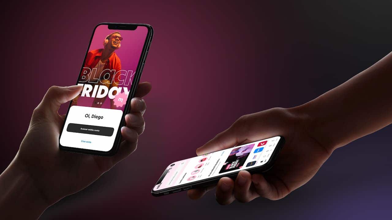 Mão segurando celular mostrando na tela a campanha Cash Friday do Méliuz.