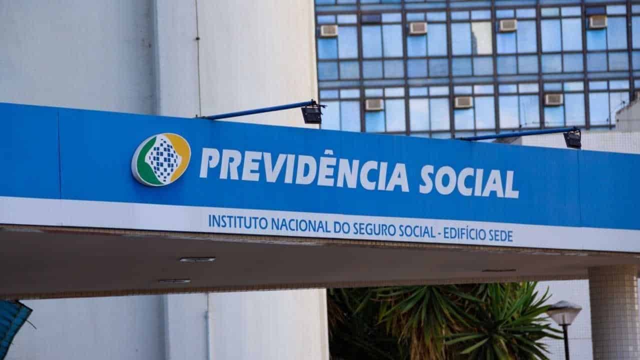 descontos INSS fraude inss datafolha câmara