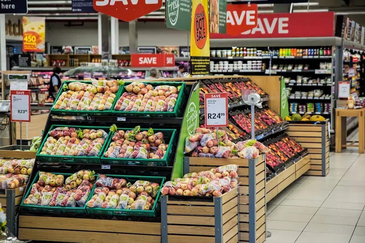 Anvisa reforça controle e monitora agrotóxicos em alimentos consumidos no país
