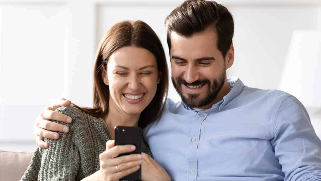 Dia dos Namorados: 50% planejam gastar até R$ 300 em presentes e comemorações