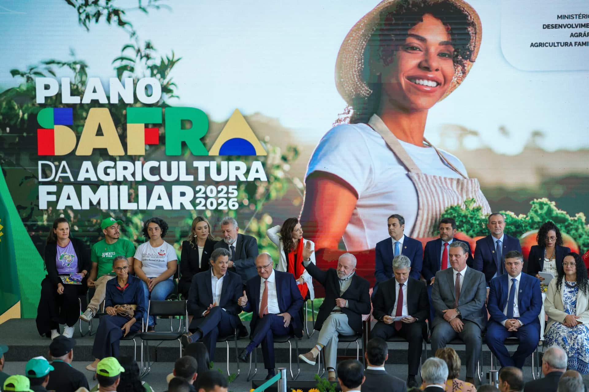 Lula anuncia Plano Safra de mais de R$ 500 bilhões com juros ajustados pela Selic em 15%