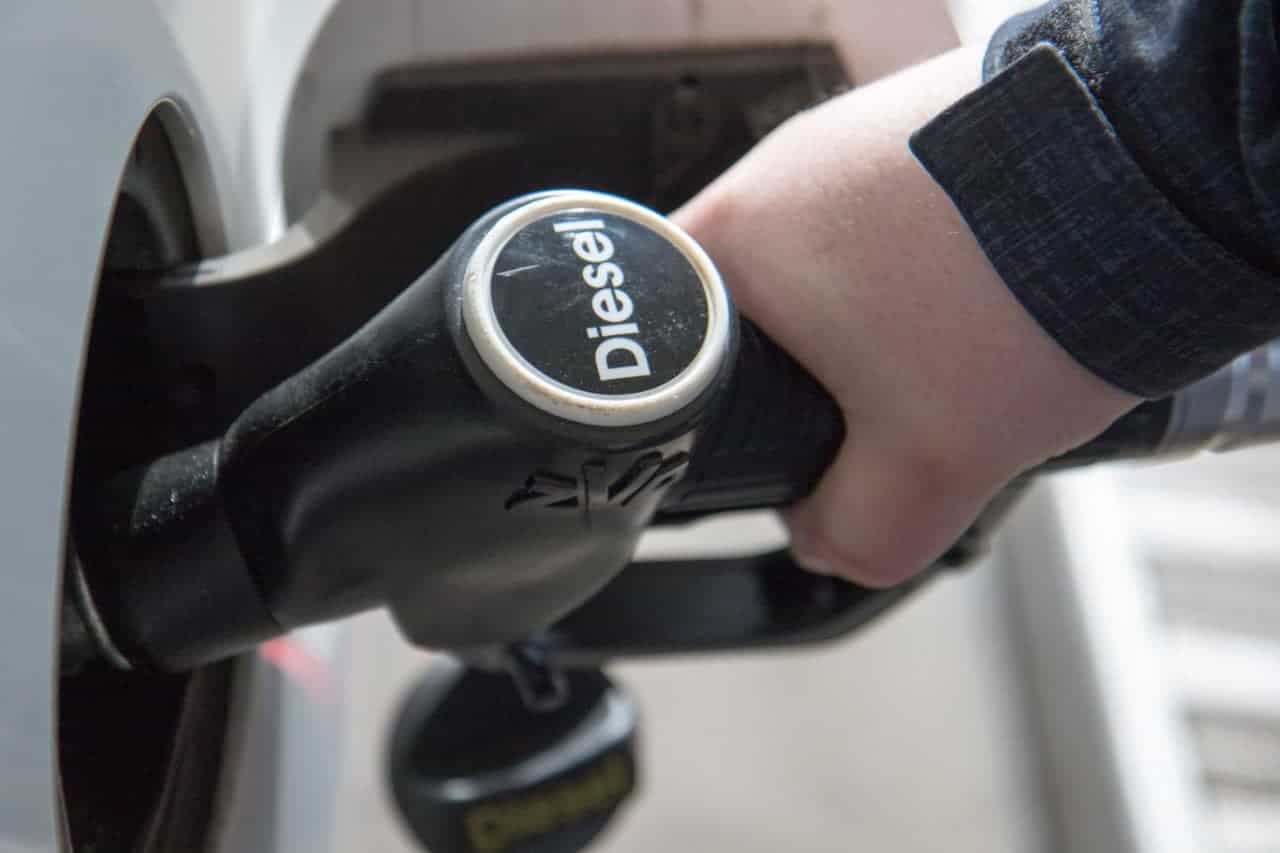 Diesel B20 no Brasil até 2030: entenda impacto no preço do transporte