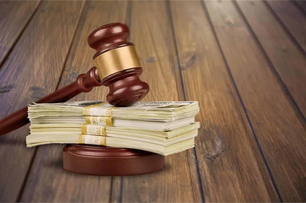 Como o bloqueio judicial funciona? Entenda como resolver