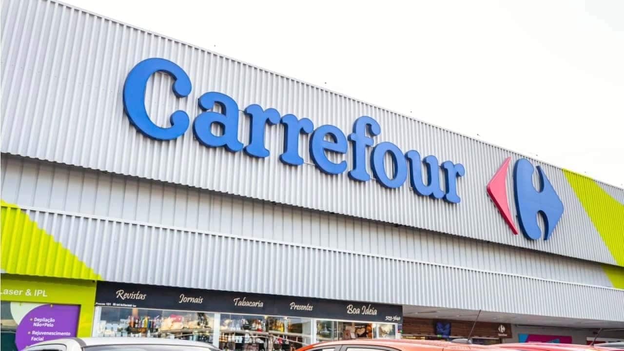 Carrefour supera metas e dá emprego a 100 mil brasileiros do CadÚnico em apenas 2 anos