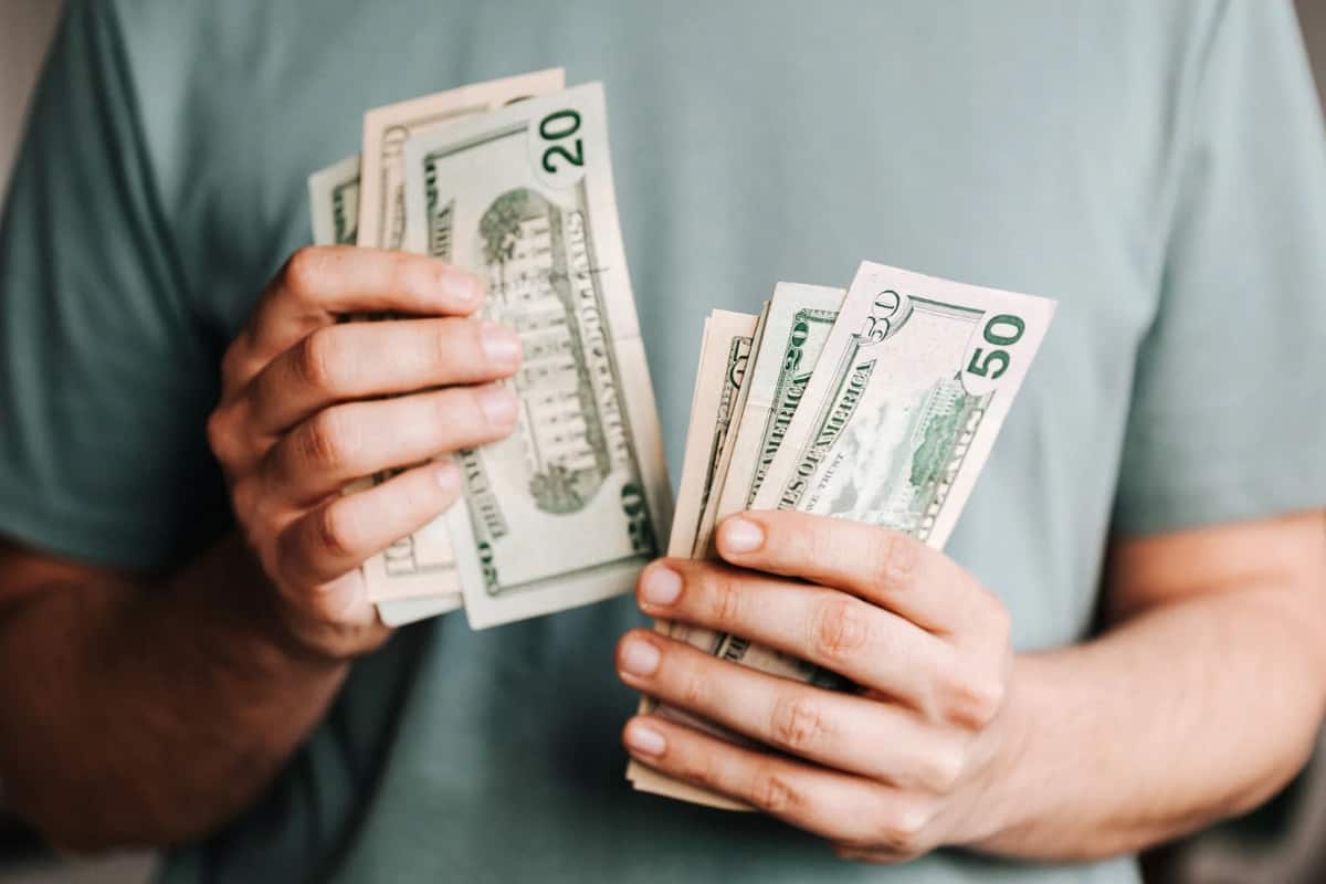 Dólar Canva e Freepik 2