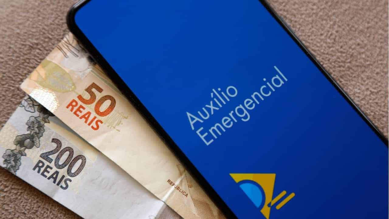 auxilio emergencial devolução