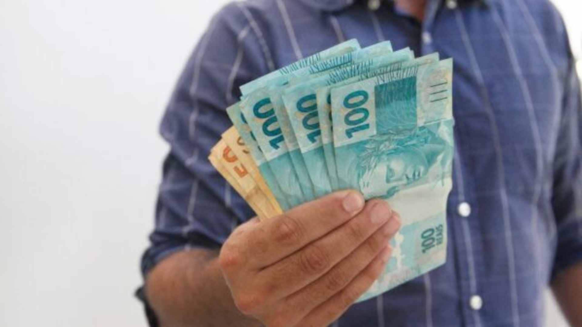 Salário