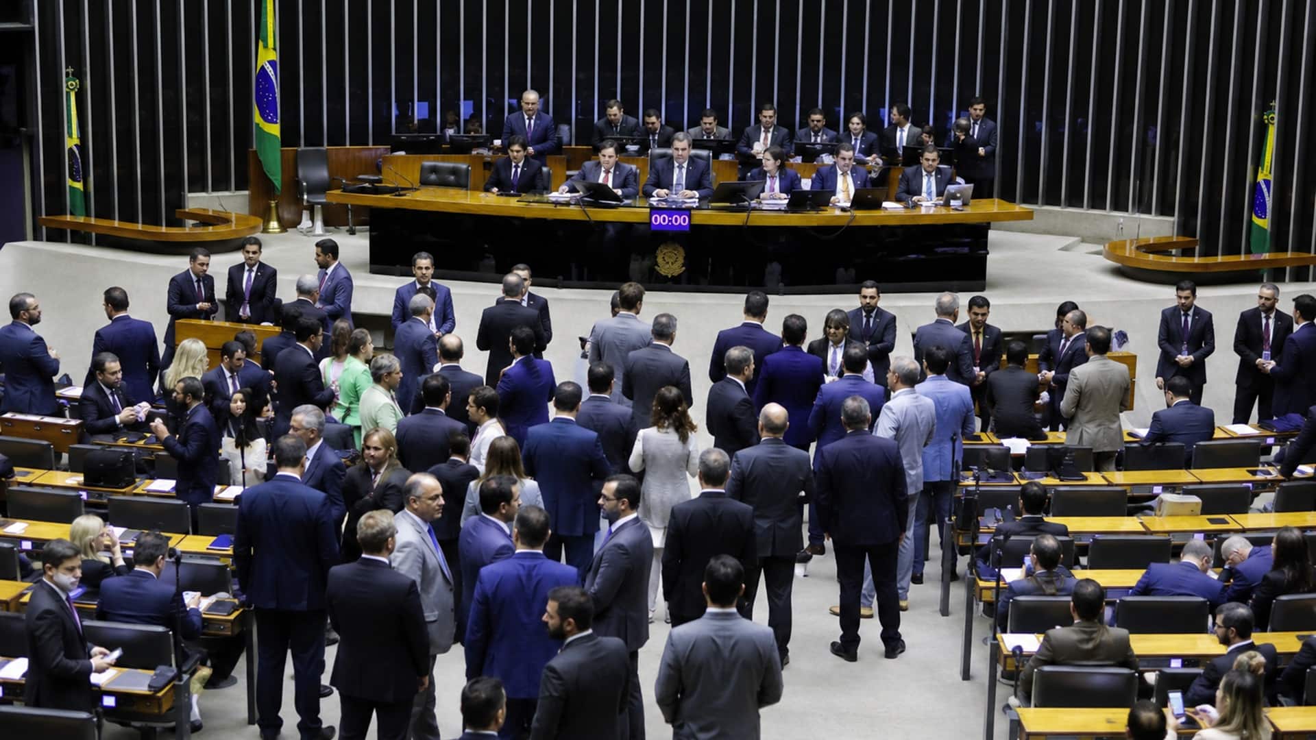Projeto sobre aposentadoria especial ganha novo avanço na Câmara