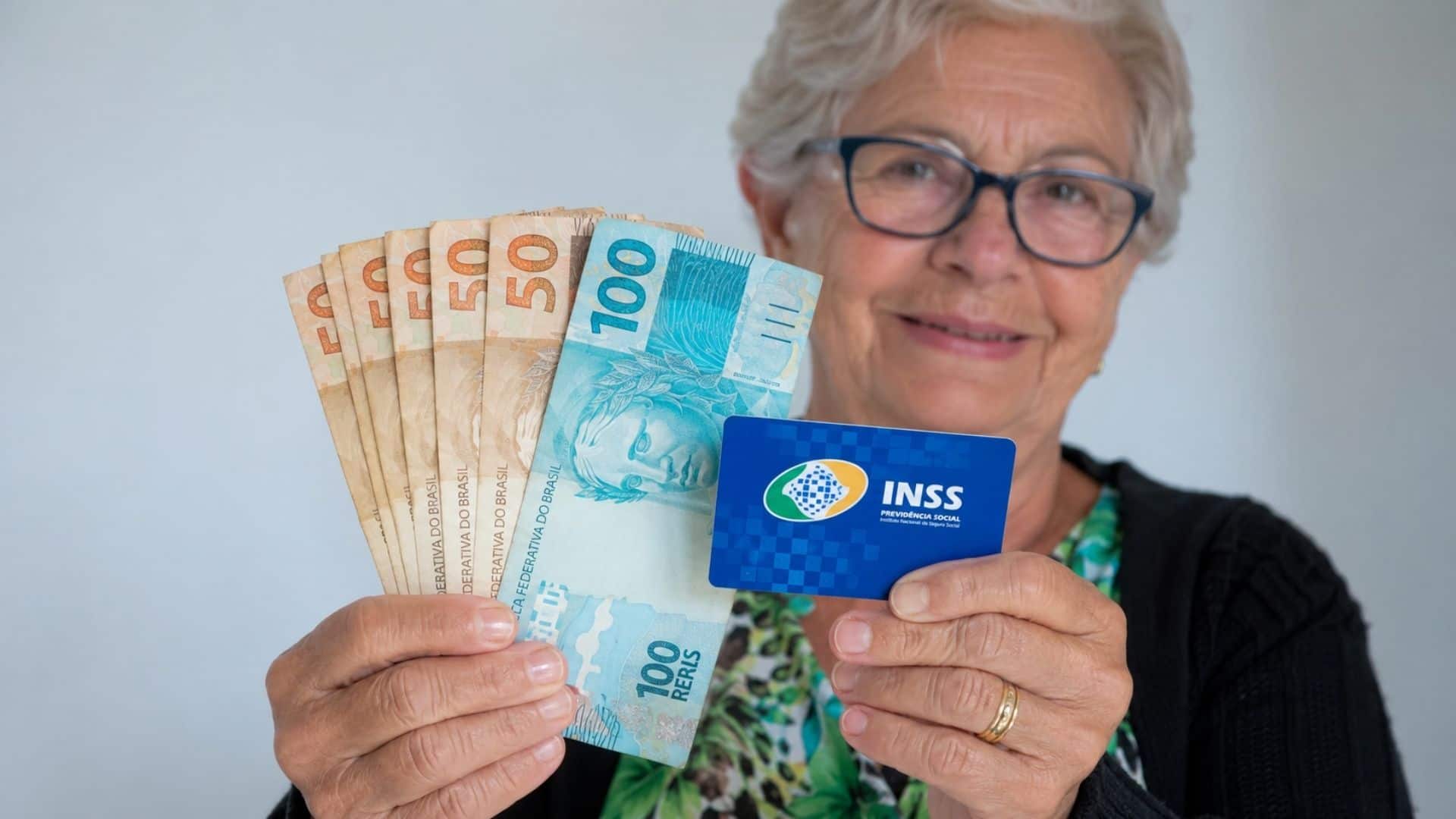 Pagamentos de julho incluem idosos que têm direito ao benefício
