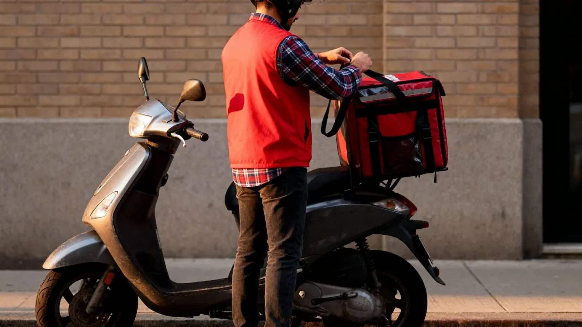 Crédito para entregadores começa hoje; veja quais veículos entram no Move Brasil