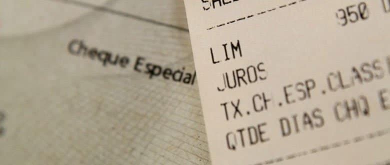 Itaú x Bradesco x Santander: qual oferece a menor taxa no cheque especial?