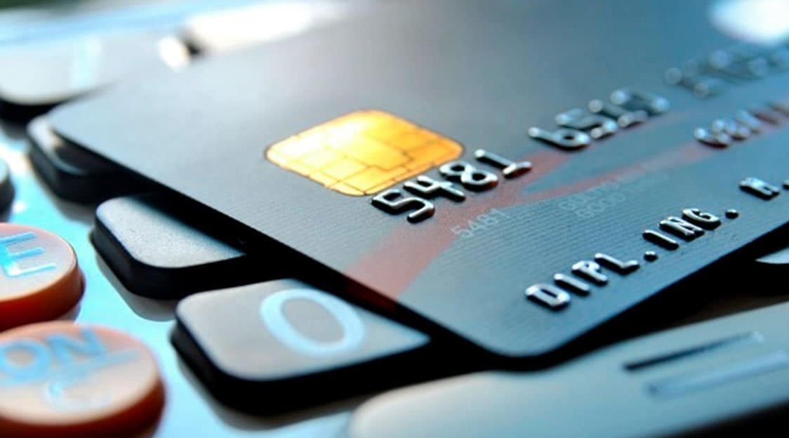 Confira 3 cartões de crédito sem anuidade e que não exigem comprovação de renda