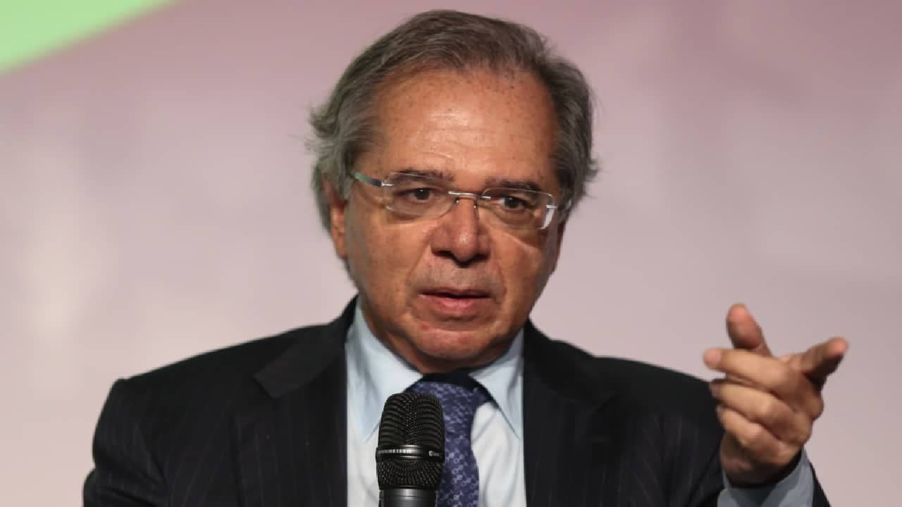 Saques do FGTS e PIS-Pasep podem liberar R$ 63 bilhões na economia, diz Paulo Guedes