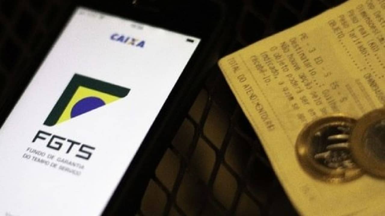 Se o trabalhador sacar os R$ 500 do FGTS perde o direito ao saque-rescisão?