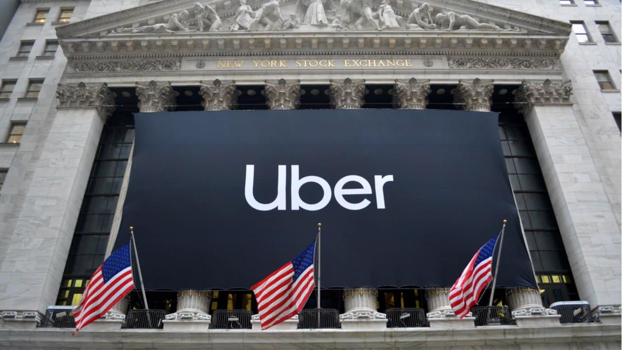Uber lança programa de empréstimos que pode levar motoristas ao endividamento