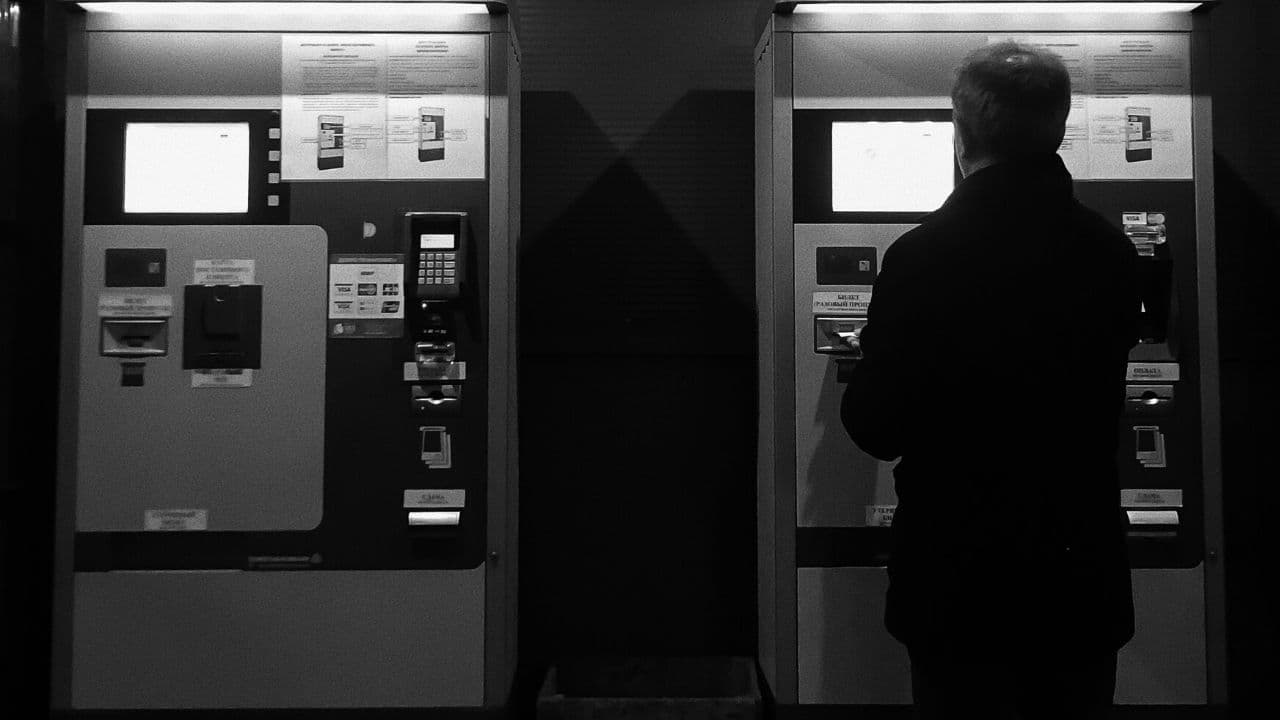 Como fugir da tarifa de saque do Nubank e de outras contas digitais no Banco24Horas