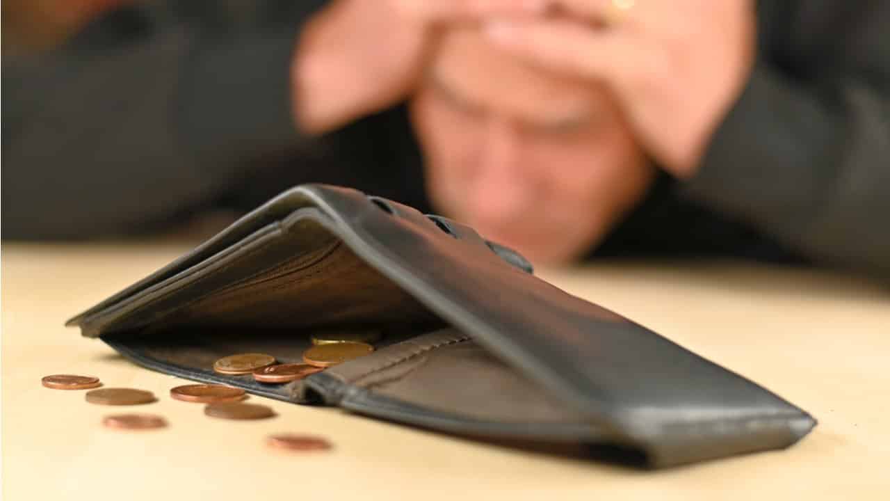 Governo libera Seguro-desemprego atrasado após falha impedir pagamento