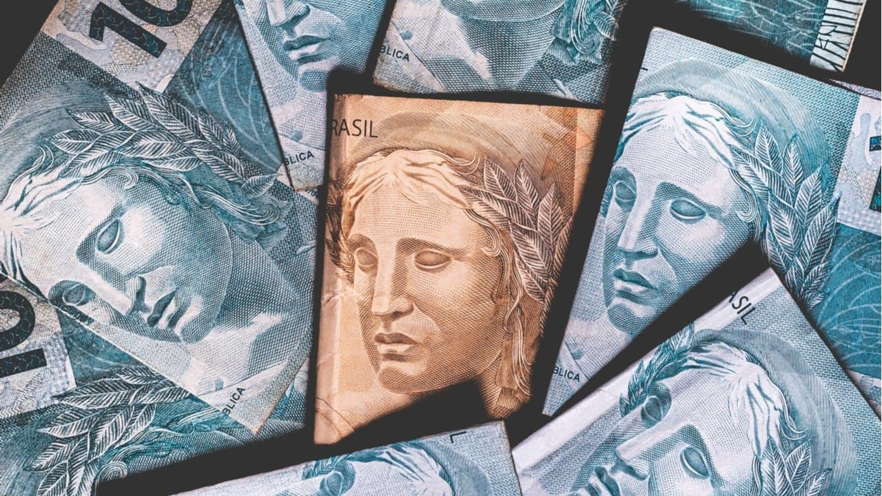 Salário mínimo de R$ 1045 para aposentados e pensionistas entra em vigor dia 19/02