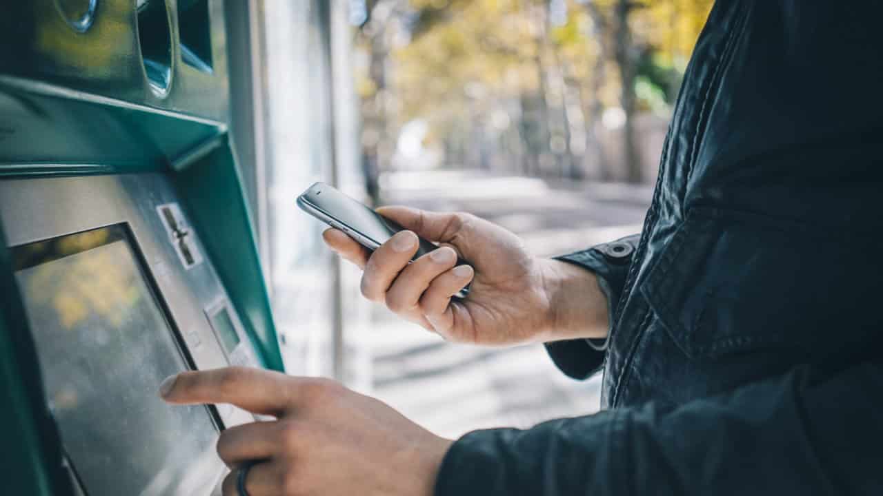 Banco precisa ressarcir cliente que for vítima de fraude em caixa eletrônico