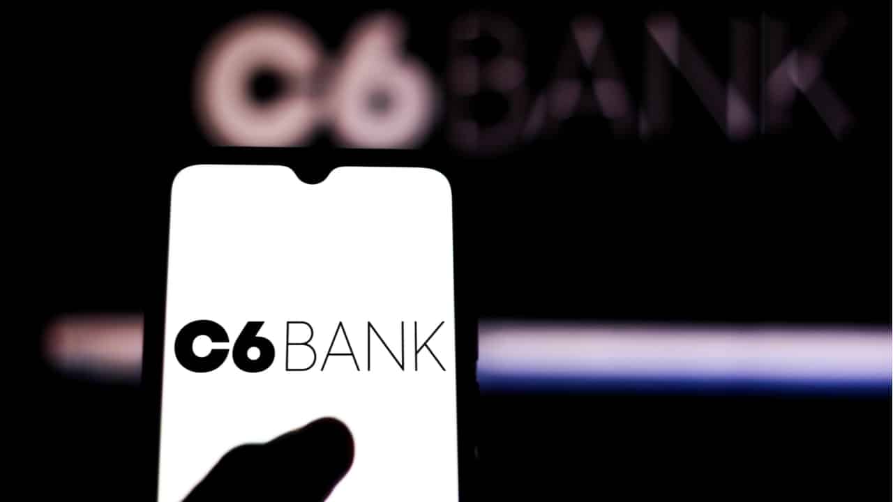 Demissões no C6 Bank, Gympass e MaxMilhas revelam momento negativo para startups