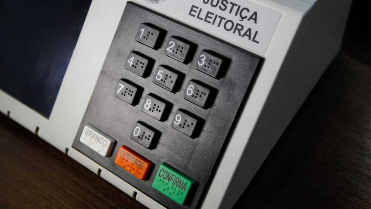Nova era política? Senado aprova proposta que extingue reeleição em 2030