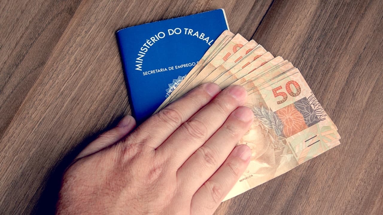 Programa de Auxílio Emprego: Governo pode pagar salário de até R$ 3.135 para trabalhadores