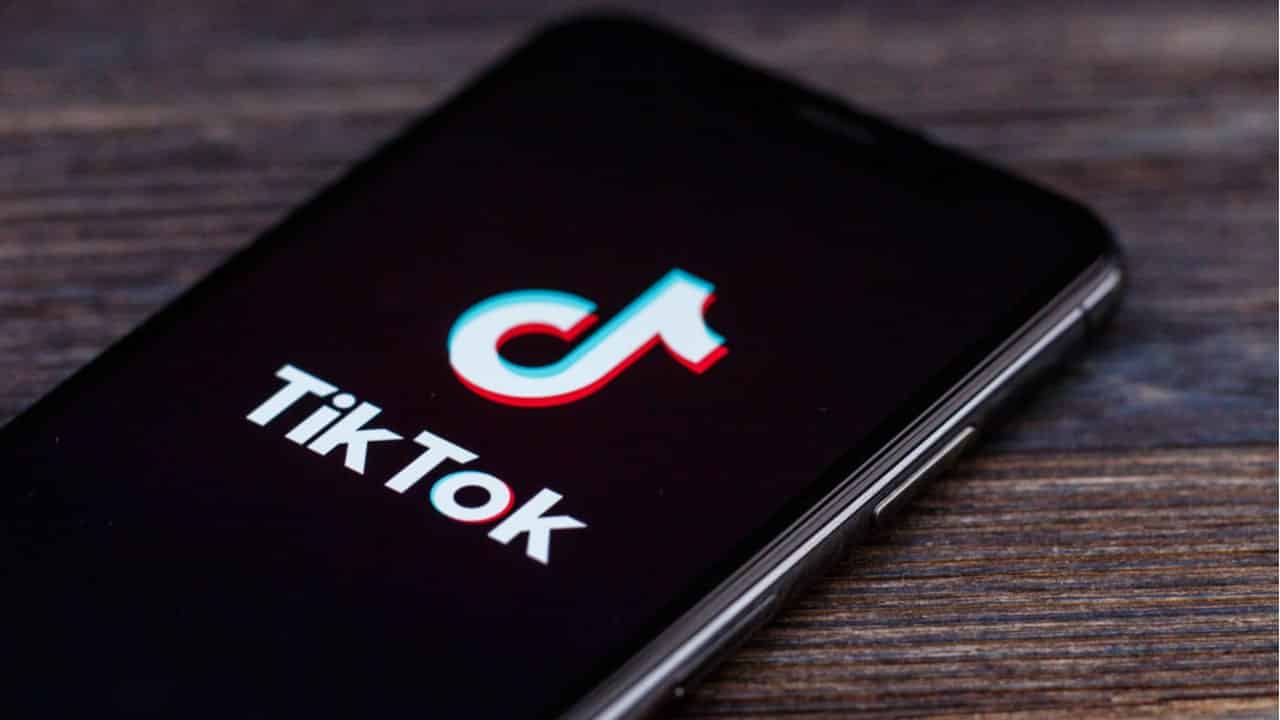 Como ganhar dinheiro com TikTok e transferir para sua conta Neon