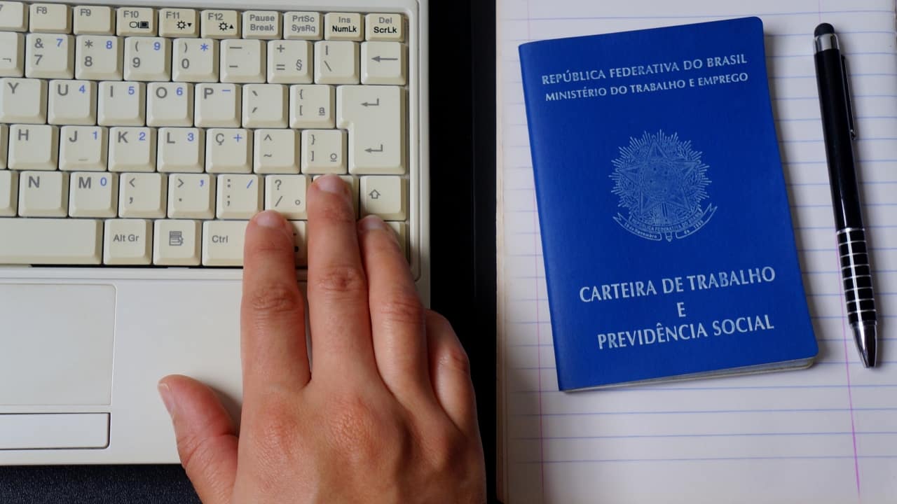 Como solicitar o seguro-desemprego sem sair de casa durante a pandemia do coronavírus