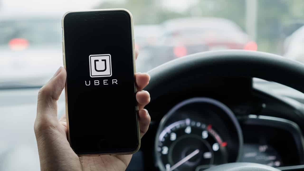 Uber Flash é lançado para concorrer com Loggi e Rappi