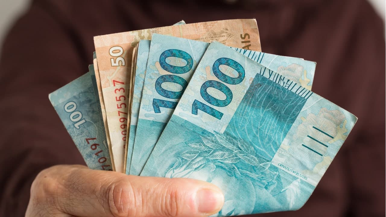 Nova proposta pode criar décimo quarto salário para aposentados do INSS