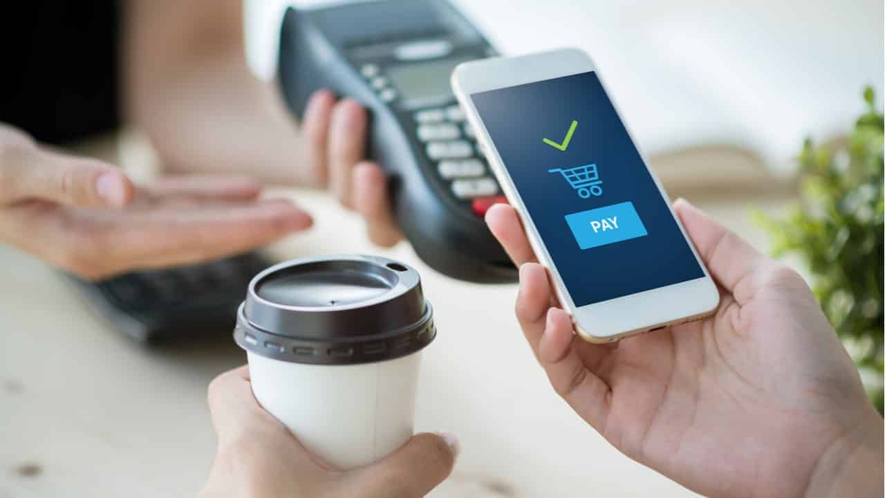 Bancos e fintechs querem o controle dos meios de pagamentos e maquininhas de cartões